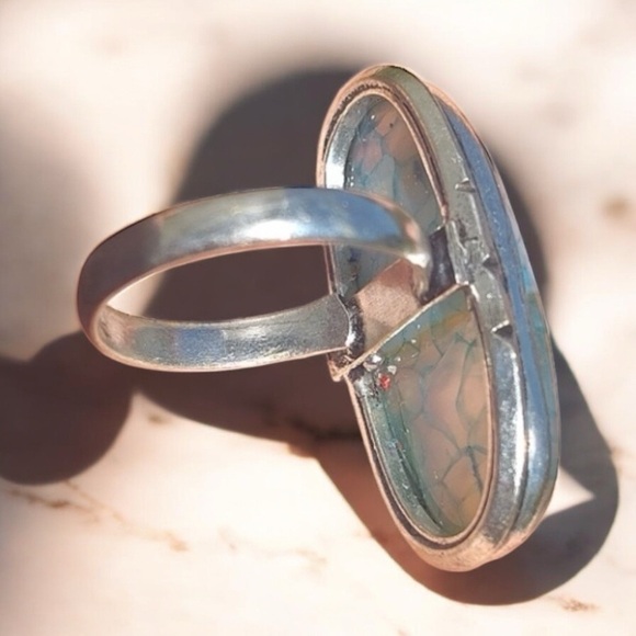 Elegant Blue and Pink Stone Ring - Picture 2 of 2